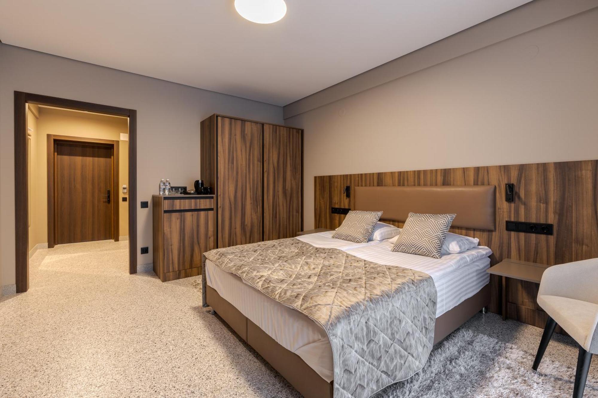 Hotel Ozero Vita Nizhniy Studenyy Exterior foto